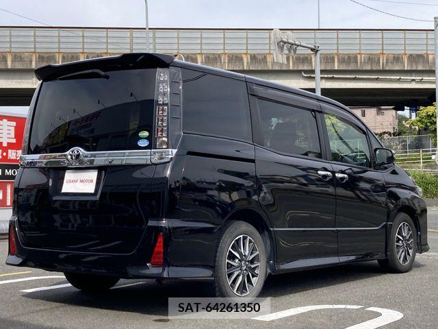Toyota VOXY 2015-08 289020-2