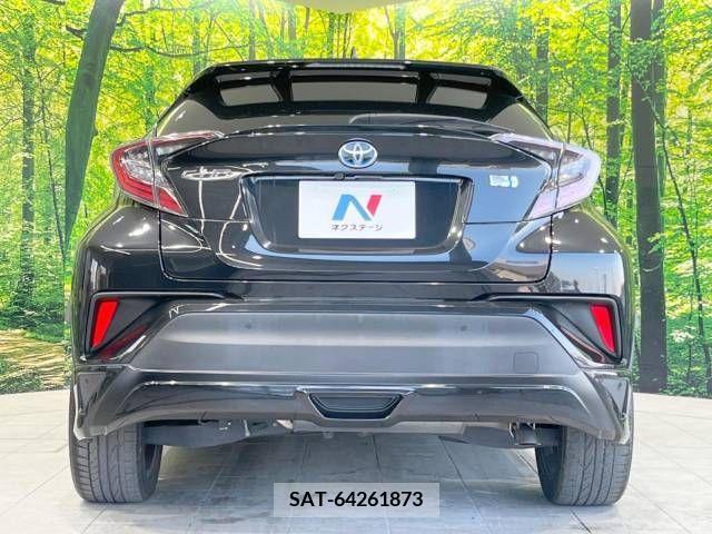 Toyota C-HR 2017-05 264033-15