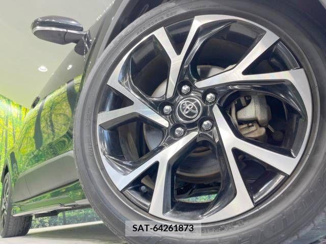 Toyota C-HR 2017-05 264033-13
