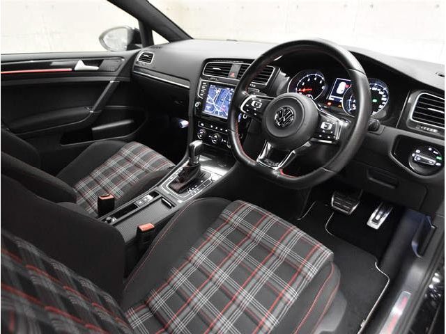 VolksWagen GOLF GTI 2016-11 11444-14