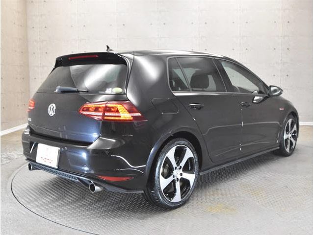 VolksWagen GOLF GTI 2016-11 11444-1