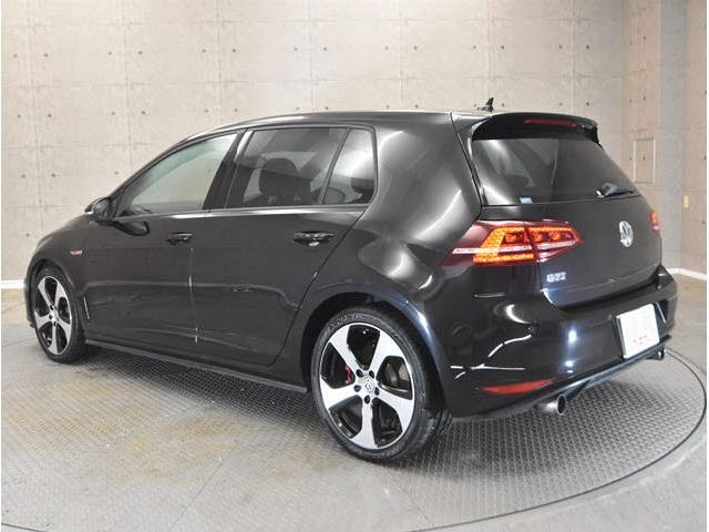 VolksWagen GOLF GTI 2016-11 11444-9