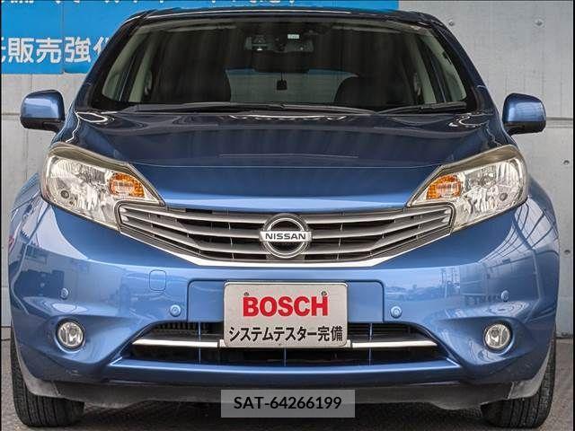 Nissan NOTE 2014-08 365383-4