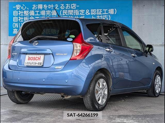 Nissan NOTE 2014-08 365383-9