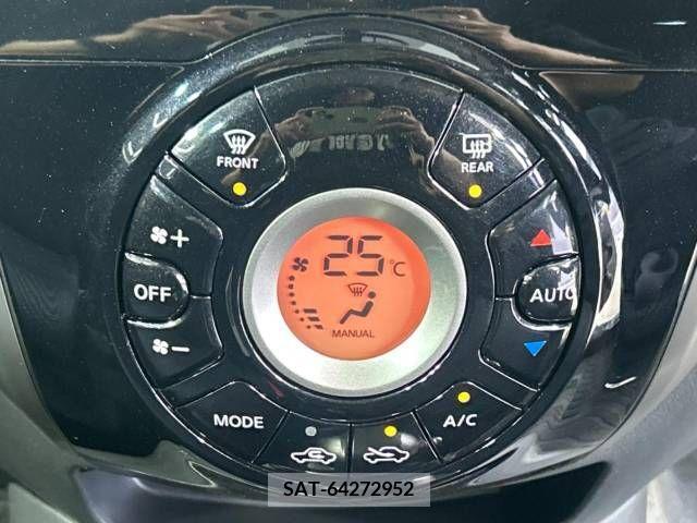 Nissan NOTE 2015-05 379758-4
