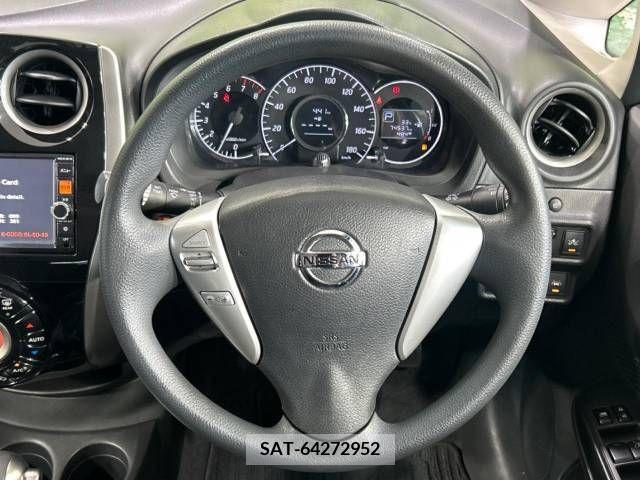 Nissan NOTE 2015-05 379758-11