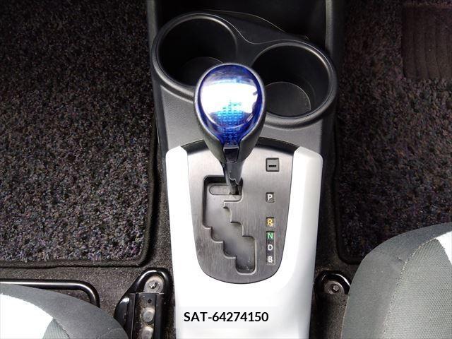Toyota AQUA 2013-09 342473-19