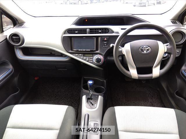 Toyota AQUA 2013-09 342473-10