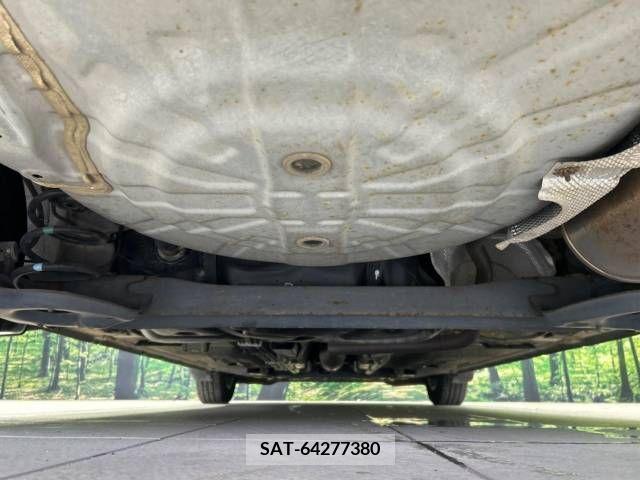 Nissan NOTE 2013-02 302296-17