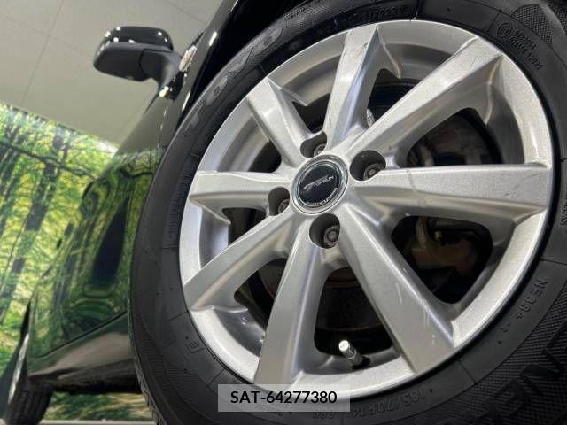 Nissan NOTE 2013-02 302296-12