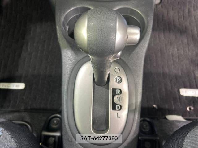 Nissan NOTE 2013-02 302296-18