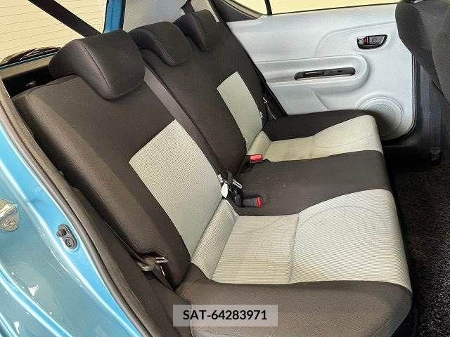 Toyota AQUA 2012-10 389315-9