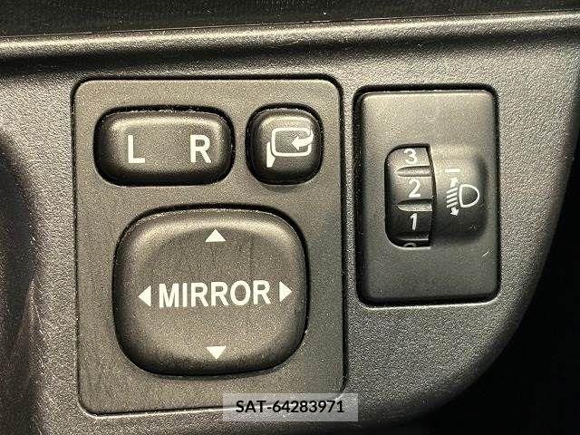 Toyota AQUA 2012-10 389315-6
