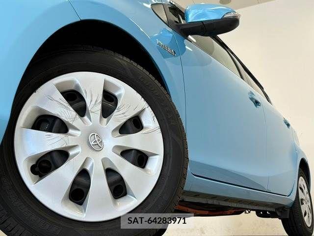 Toyota AQUA 2012-10 389315-17