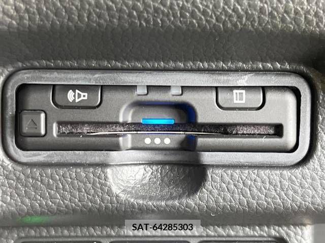 Honda N BOX CUSTOM 2021-08 241540-7