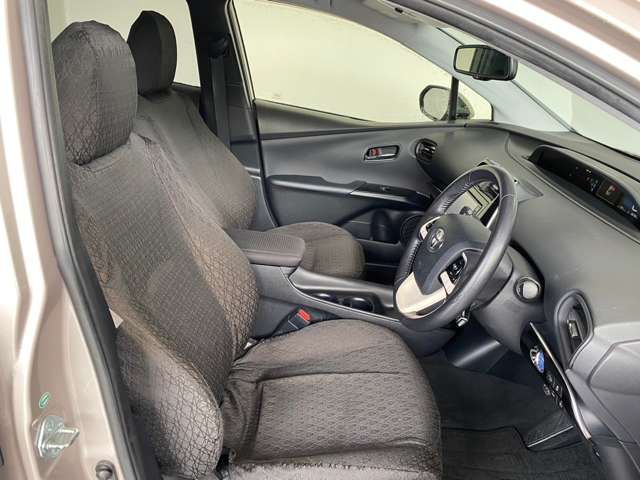 Toyota PRIUS 2017-06 196293-19