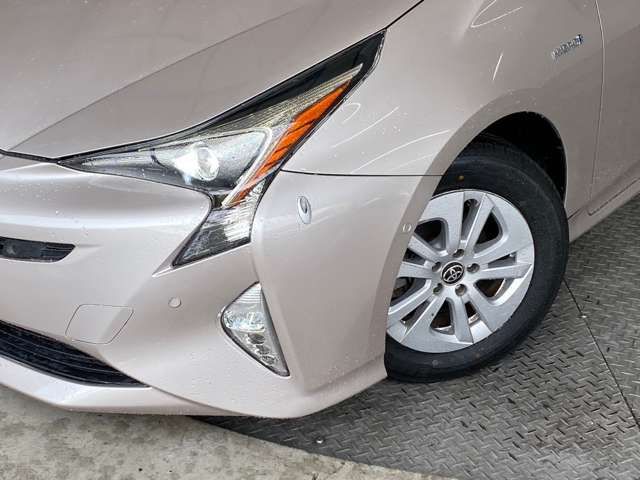 Toyota PRIUS 2017-06 196293-5