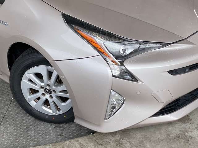 Toyota PRIUS 2017-06 196293-8