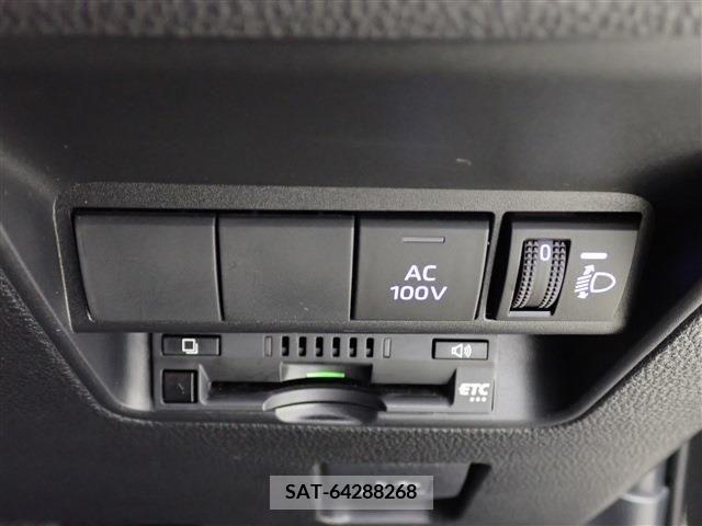 Toyota AQUA 2022-12 380308-18