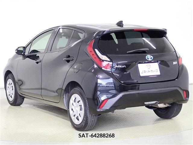Toyota AQUA 2022-12 380308-6