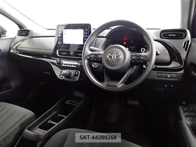 Toyota AQUA 2022-12 380308-26