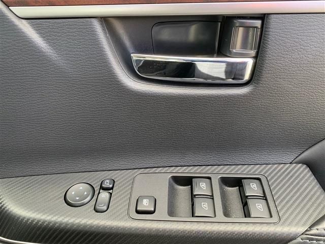 Mitsubishi DELICA D5 2022-03 186415-18