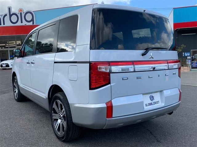 Mitsubishi DELICA D5 2022-03 186415-9
