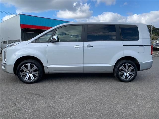 Mitsubishi DELICA D5 2022-03 186415-8