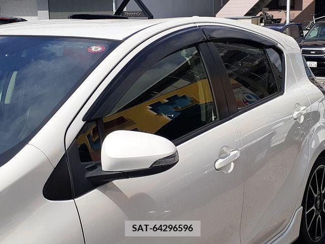 Toyota AQUA 2016-10 260458-7