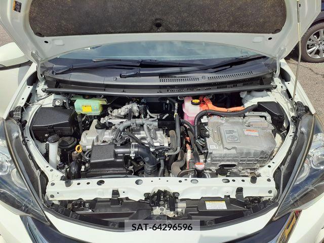 Toyota AQUA 2016-10 260458-12