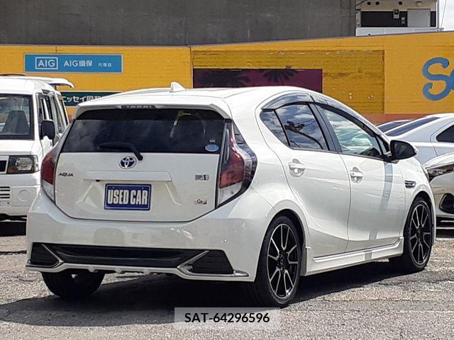 Toyota AQUA 2016-10 260458-2