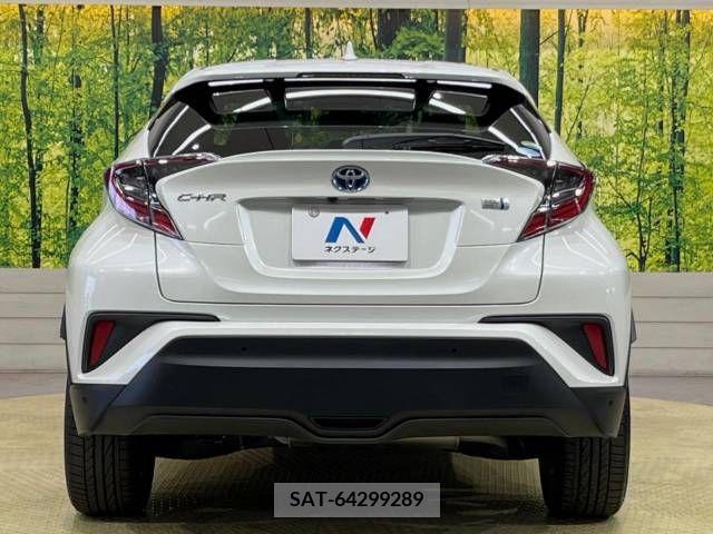 Toyota C-HR 2017-09 264214-15