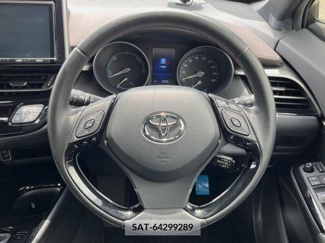 Toyota C-HR 2017-09 264214-11