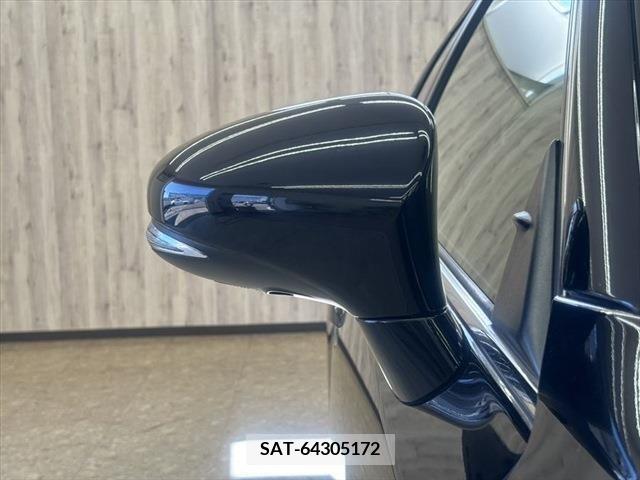 Lexus CT 2014-01 353921-22