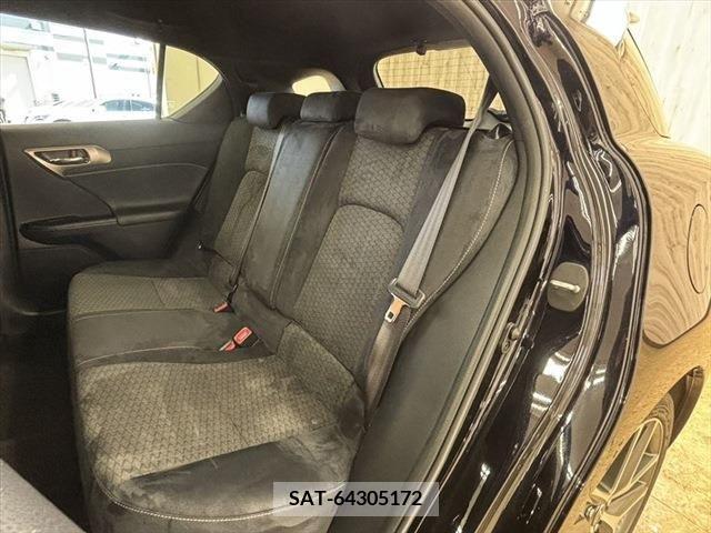 Lexus CT 2014-01 353921-29