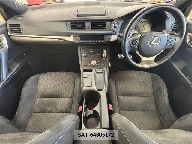 Lexus CT 2014-01 353921-1