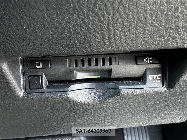 Toyota C-HR 2017-05 264407-6