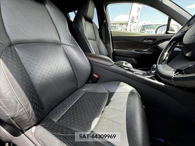 Toyota C-HR 2017-05 264407-15