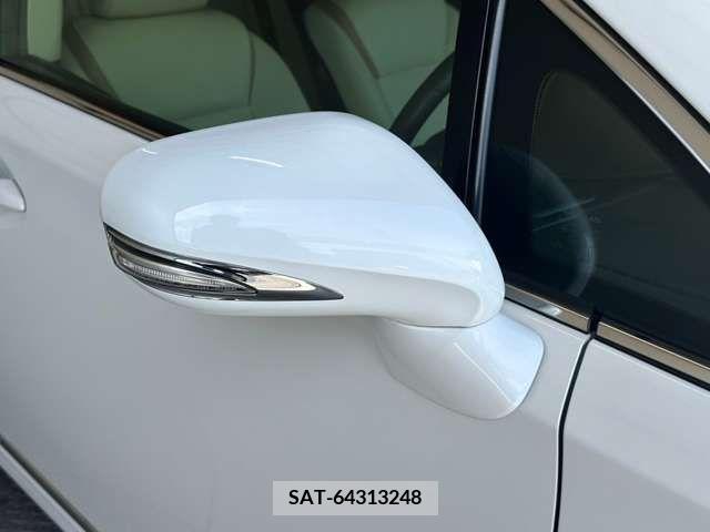 Lexus HS 2013-06 275349-18