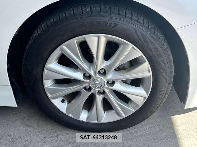 Lexus HS 2013-06 275349-17