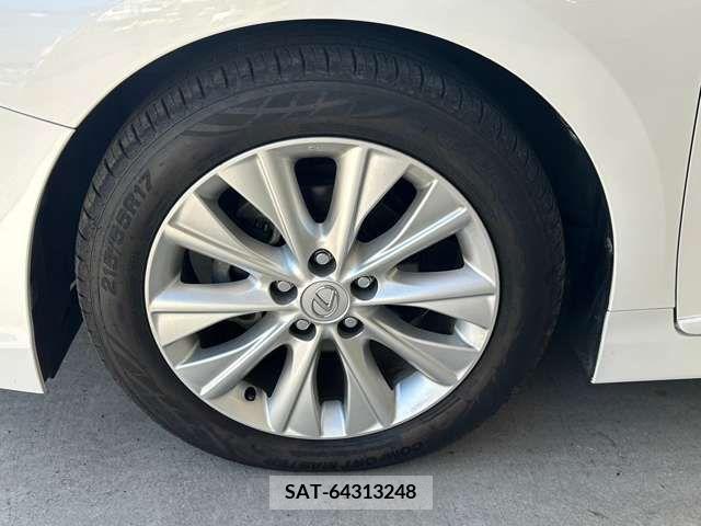 Lexus HS 2013-06 275349-16