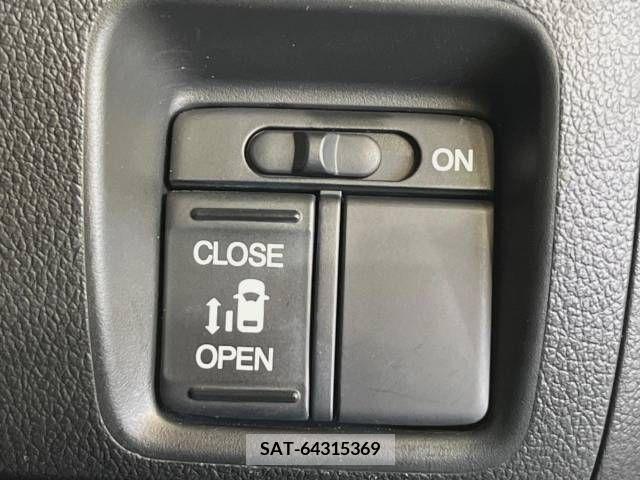 Honda N BOX CUSTOM 2017-04 298070-4