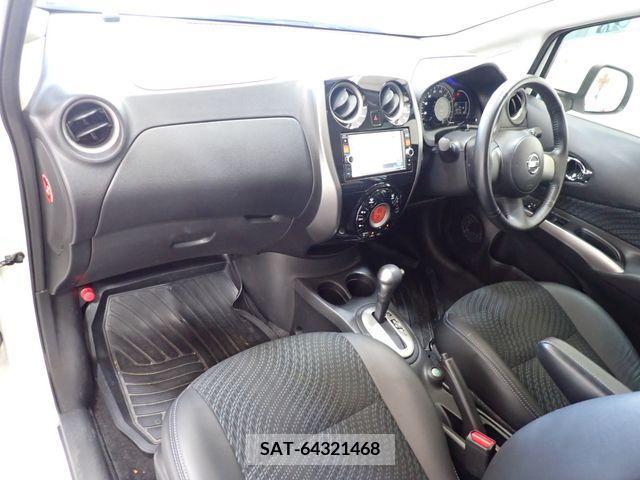 Nissan NOTE 2013-06 365370-8