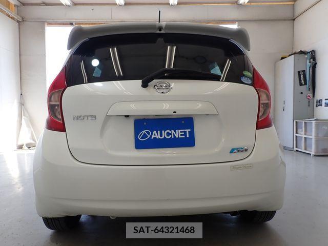 Nissan NOTE 2013-06 365370-5