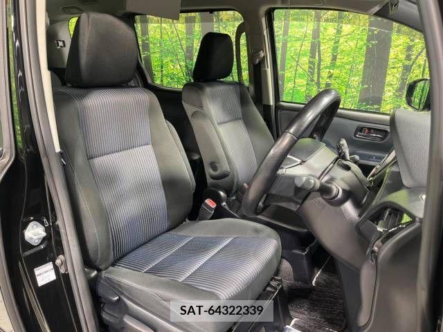 Toyota VOXY 2016-11 213448-8