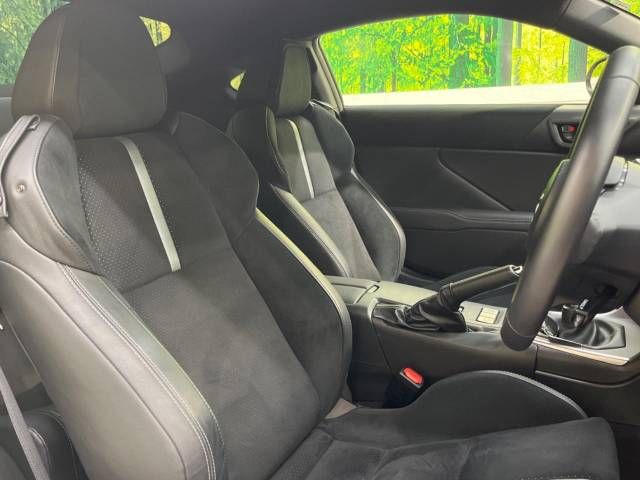 Toyota 86 2022-01 22438-8