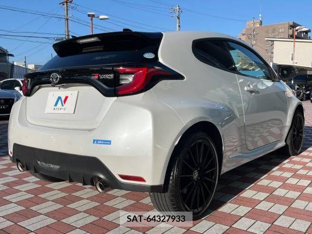 Toyota YARIS 2020-11 228257-15