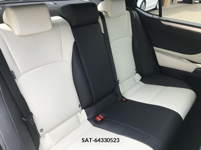 Lexus ES 2022-02 334424-14