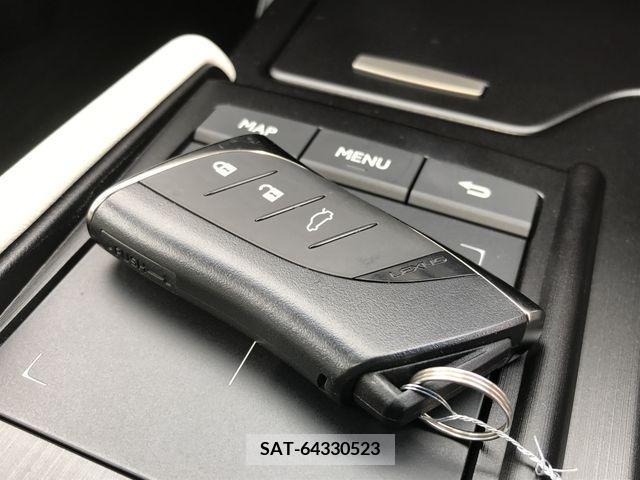 Lexus ES 2022-02 334424-26