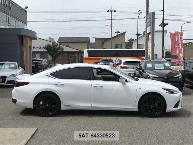 Lexus ES 2022-02 334424-5